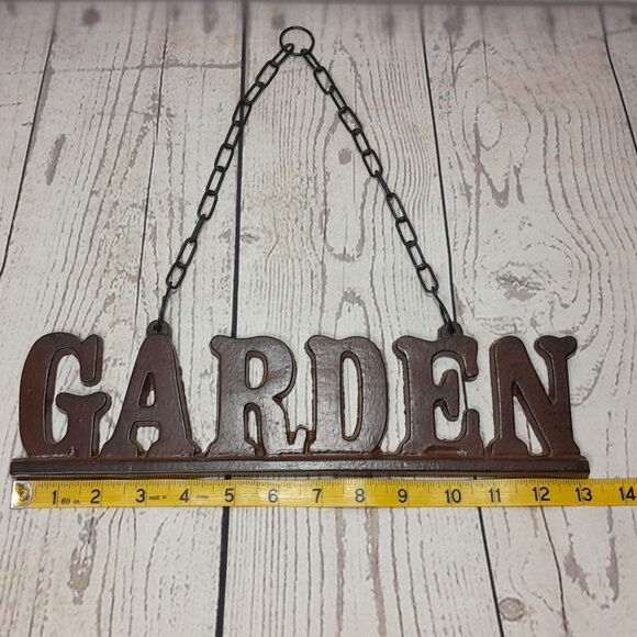 Garden Sign Cast Iron Rustic Metal Wall Plaque With Hanging Chain - Picture 9 of 10
